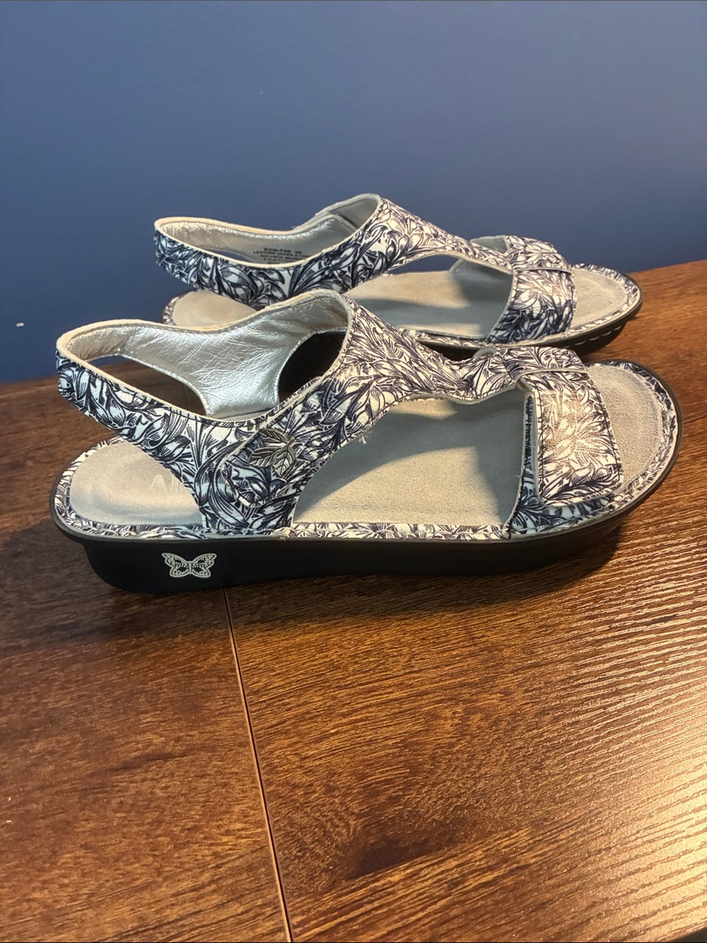 Alegria Women’s Printed Slingback Comfort Sandals - Blue/White - Picture 2 of 7